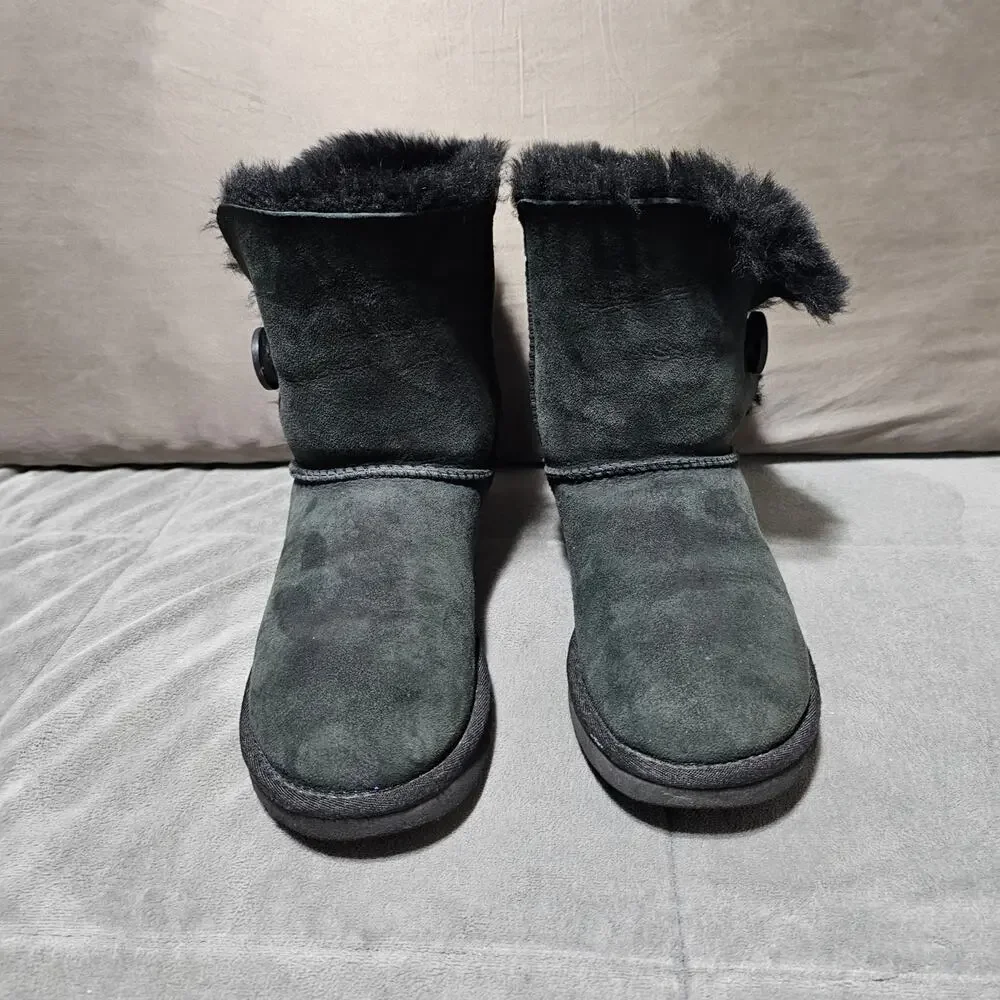 UGG Bailey Button Ankle Boot women US 7 Black Winter Sheepskin